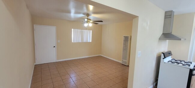 Photo - 1717 Alhambra Ave Unidad B