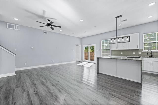 Photo - 1701 Belzise Terrace