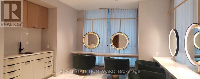 Photo - 327 King St W Unit 2903