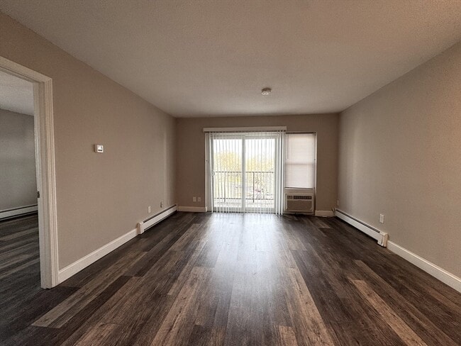 Photo - 625 Main St Unit 24