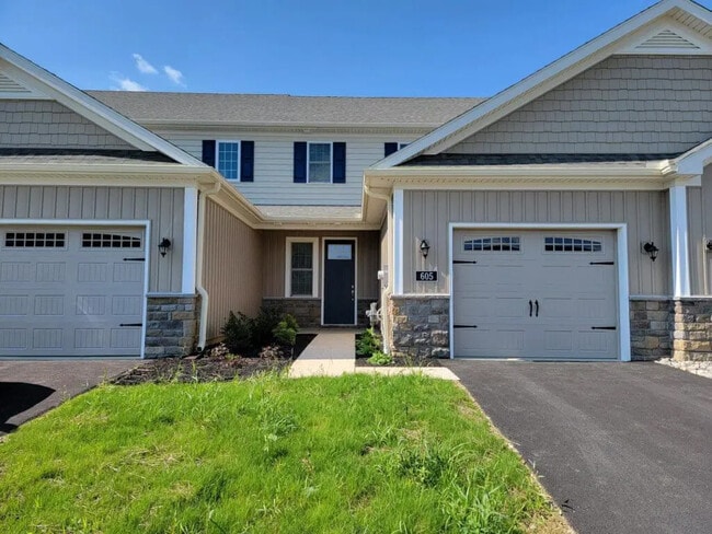 Building Photo - 605 White Chapel Rd