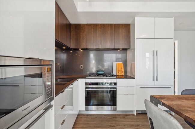 Photo - 209 E 7th Ave