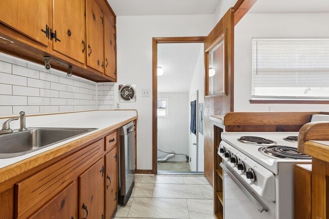 Photo - Hampton Duplex 2bed 1 bath