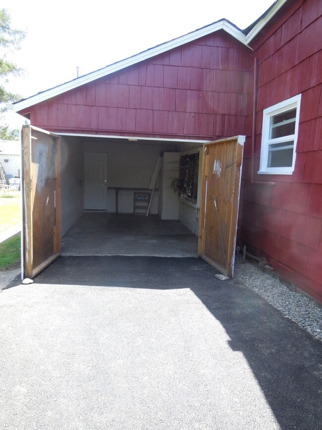 Photo - 2 Bed 1 Bath Cottage