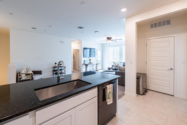 2750 S Voyager Dr Unit 101