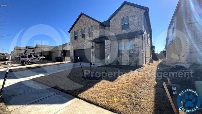 Building Photo - 1908 Briar Hl Dr