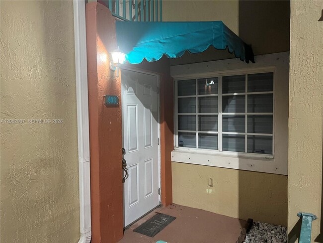 Building Photo - 7085 NW 173rd Dr Unit 403