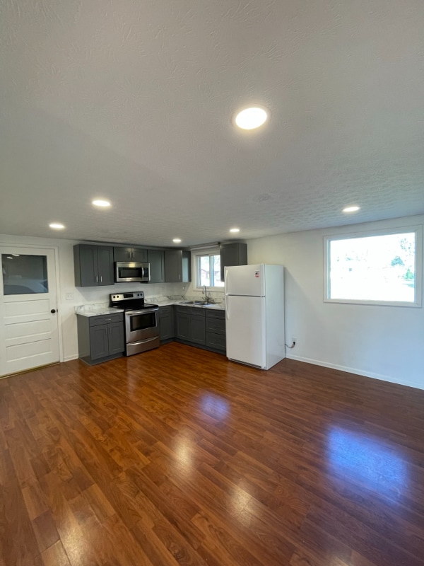 Photo - 218 Mouser St