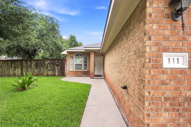 Photo - 111 Thunder Basin Dr