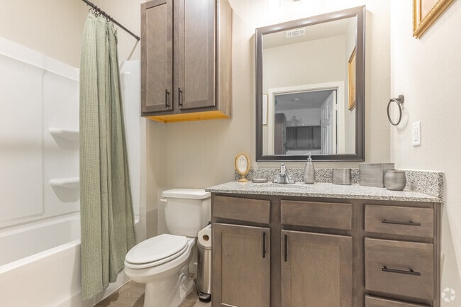 1BR, 1BA - 707SF - Bathroom - Palomino Pointe