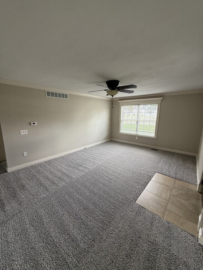 Photo - 306 W 2nd St N