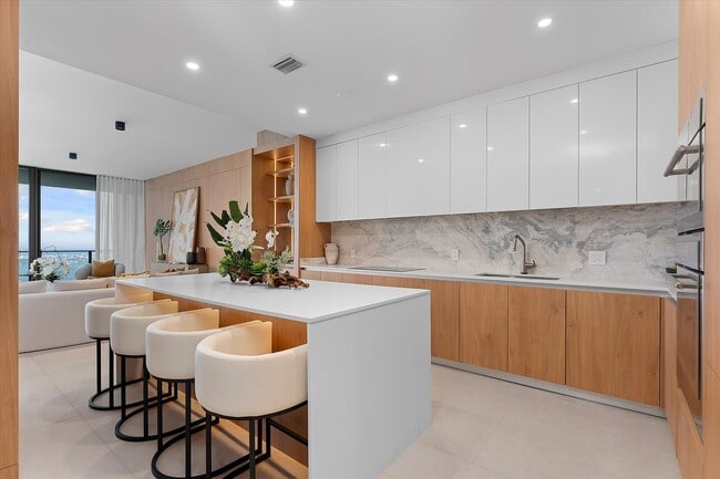 Photo - 700 NE 24th St Unit # PH5802