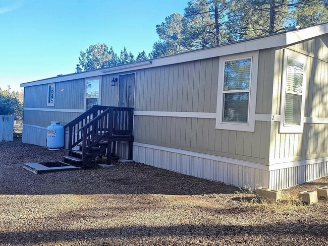 Building Photo - 1001 E Owens