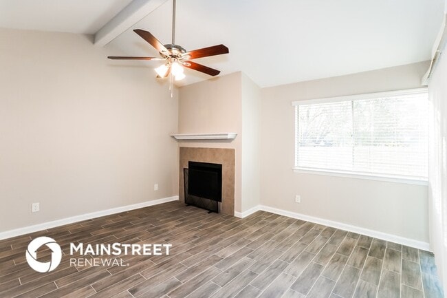 Photo - 514 Stroud Ln