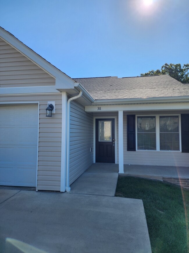 Building Photo - 38 Micah Ct