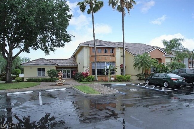 Building Photo - 6481 Aragon Way Unit 101