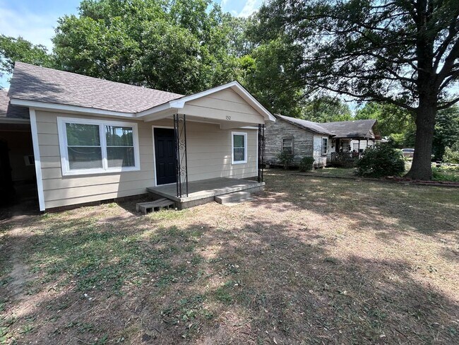 Photo - 132 Patton Ln House