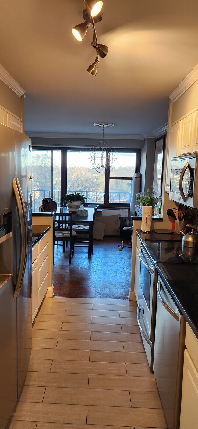 44 Strawberry Hill Ave Condo Unit 5D Condo for Rent in Stamford, CT