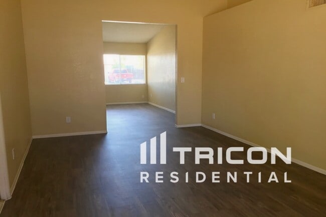 Photo - 10710 W Sells Dr