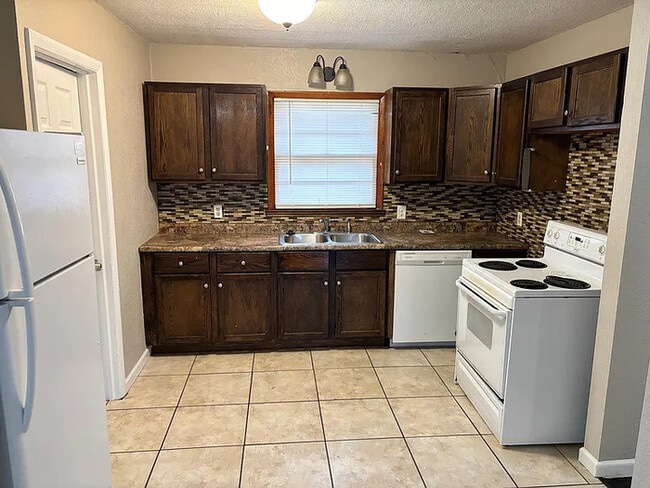 Photo - 2322 W Casado St