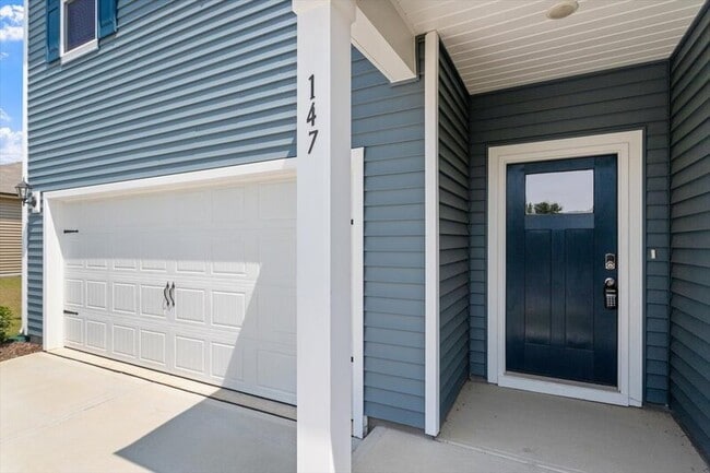Photo - 147 White Birch Ln
