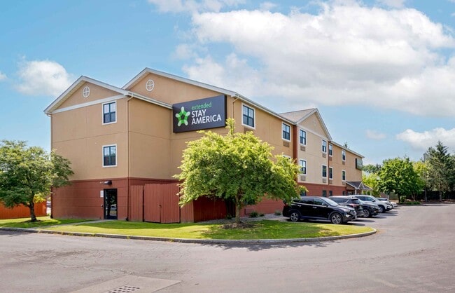 Building Photo - Furnished Studio-Syracuse - Dewitt Rental