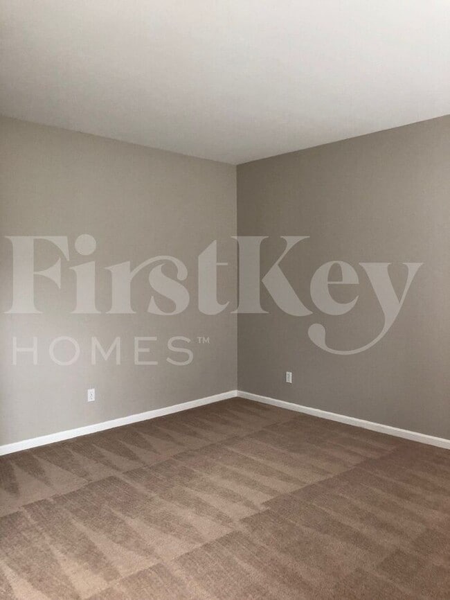 Photo - 611 Geiser Brook Ct