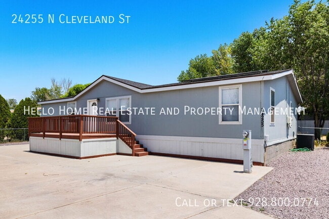 Photo - 24255 N Cleveland St