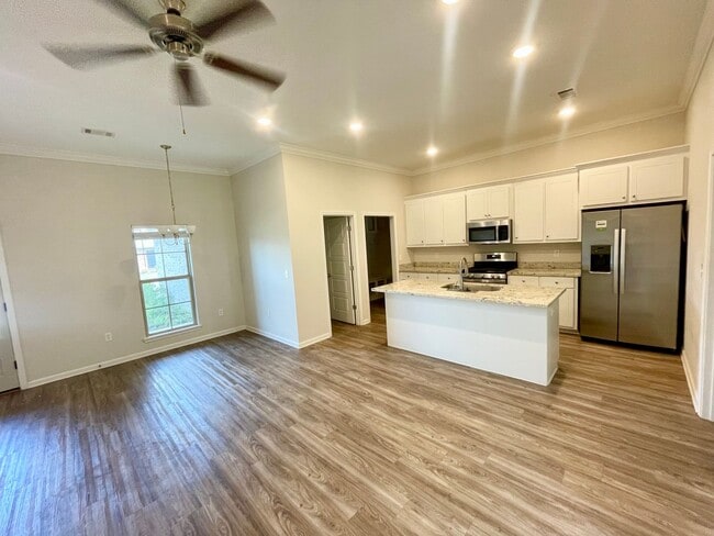 Photo - 4/2 for Rent in Brandon 042!!
