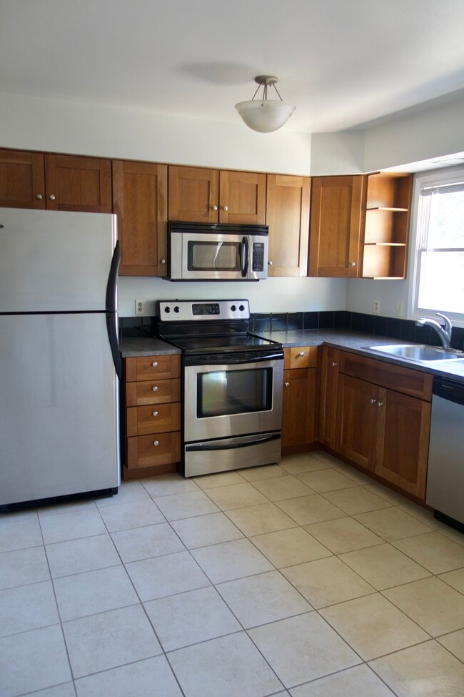 Photo - 1275 NW Jenne Ave