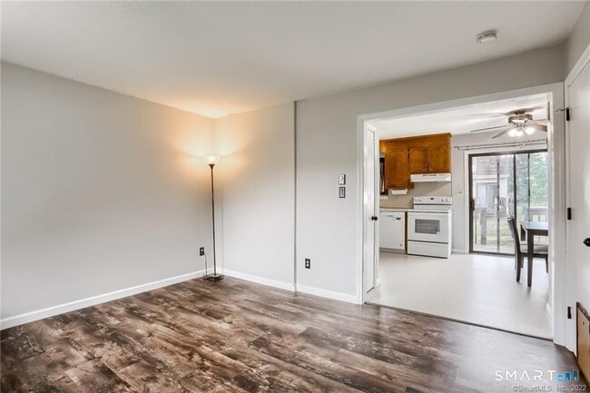 Photo - 820 Matthews St Unit 7