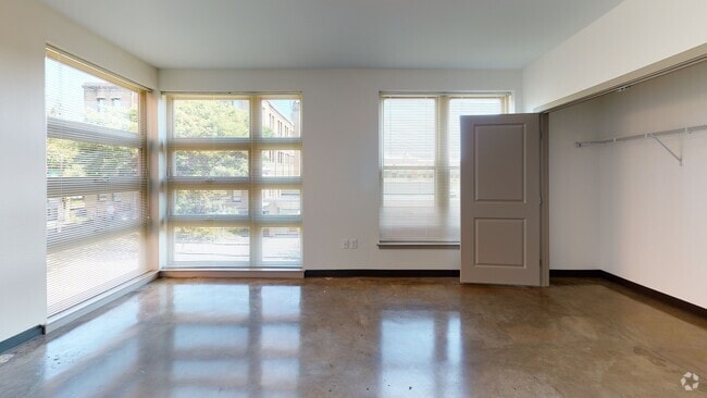 2BR, 1BA