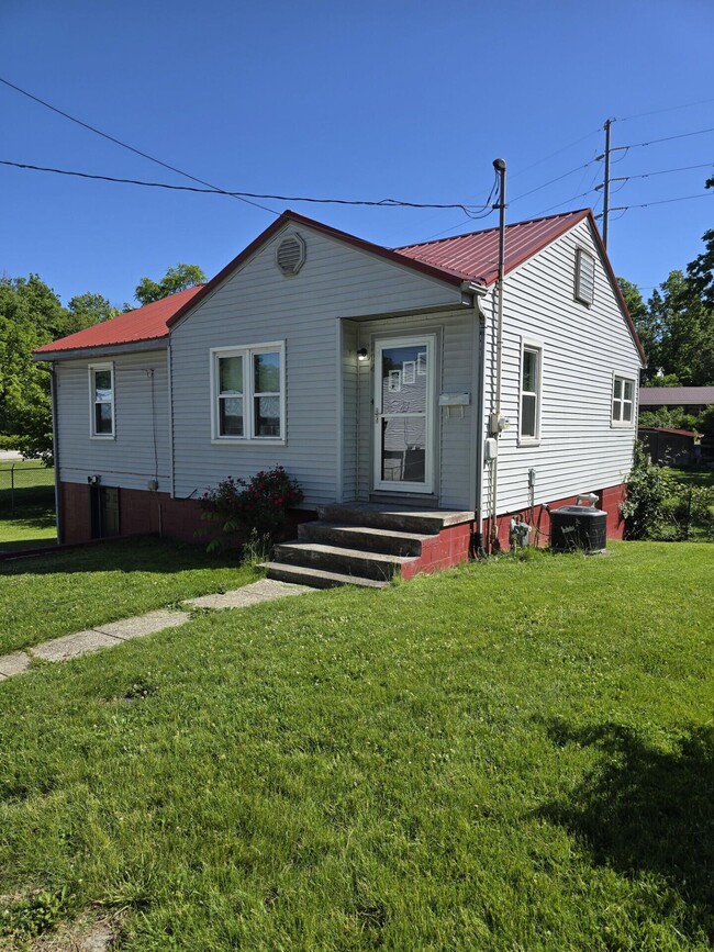 Photo - 204 S Robbins Ct
