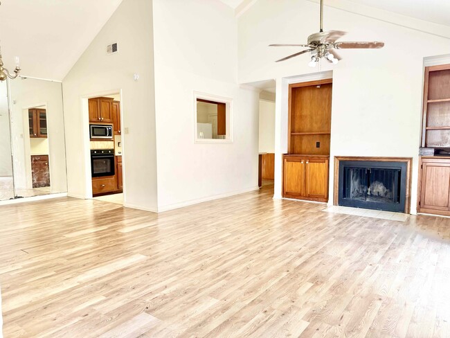 Photo - 145 Croydon Ave