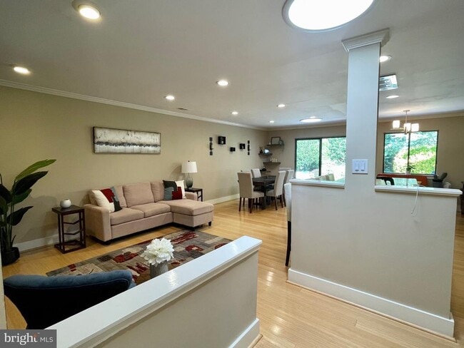 Photo - 11302 Gatesborough Ln