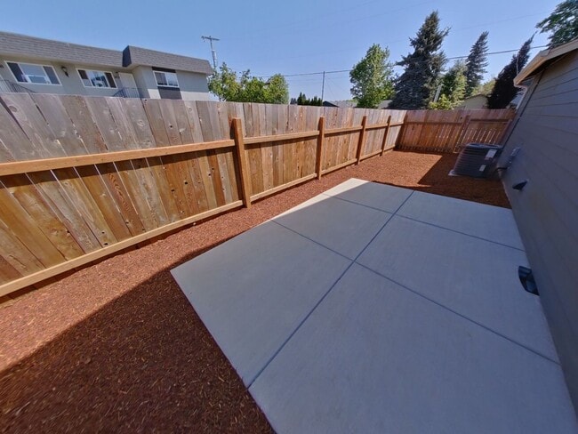 Photo - 103-105 N 10th St Unidad 105 North 10th Street
