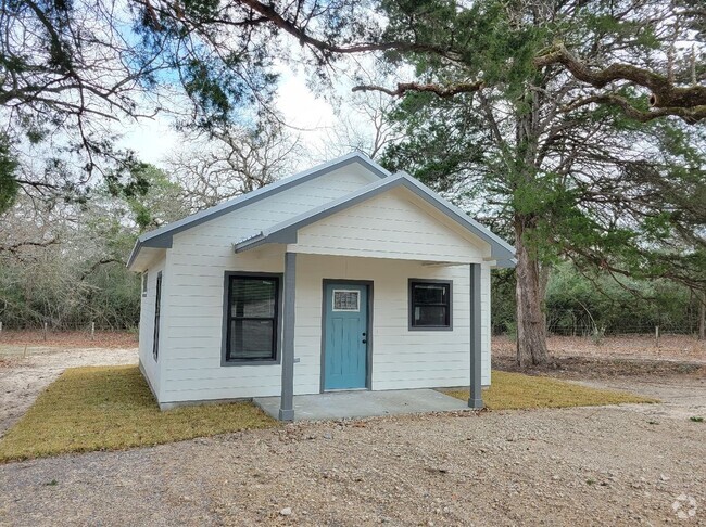 Building Photo - 8601 Oakridge Dr Rental