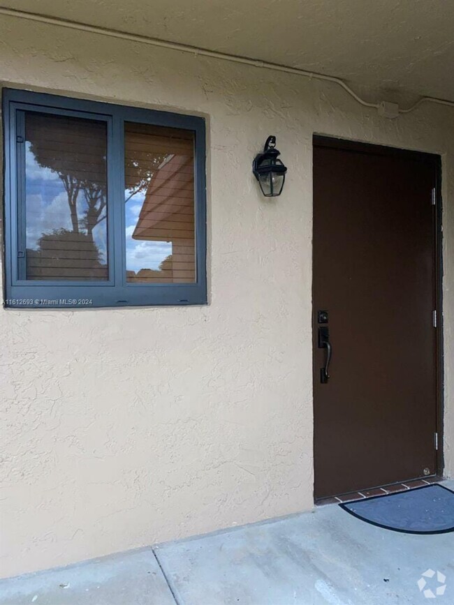 Building Photo - 14871 SW 104th St Rental