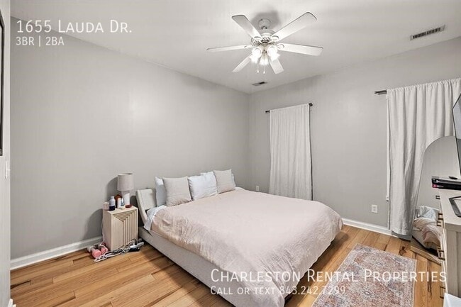 Photo - 1655 Lauda Dr