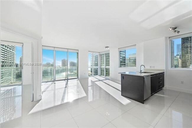 Photo - 500 Brickell Ave Unit 500 Brickell Ave # 1402