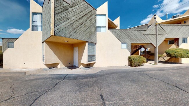 Photo - 1830 Vassar Dr NE Unit Apt 6