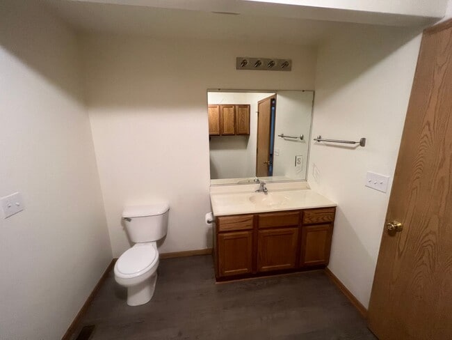 Photo - Beautiful 3-Bedroom Single Family Home in ...