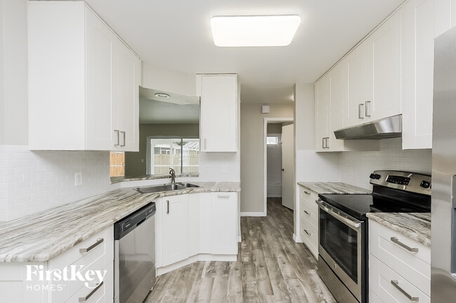 Photo - 1033 Hardwood Dr