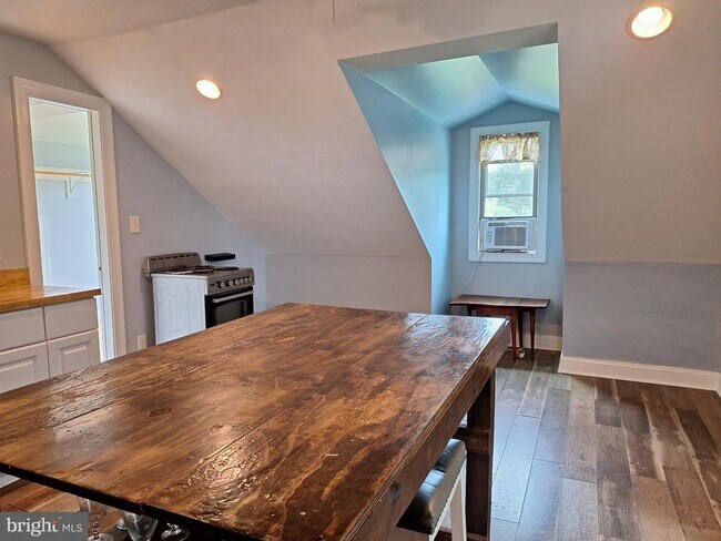 Photo - 9078 Knoll Run Ln