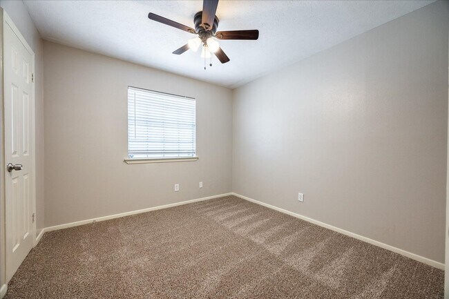 Photo - 1313 E Sherman Dr