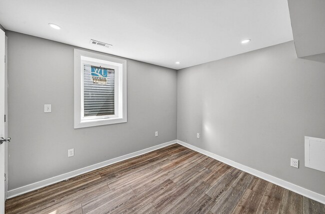 Photo - 1303 Sorin St