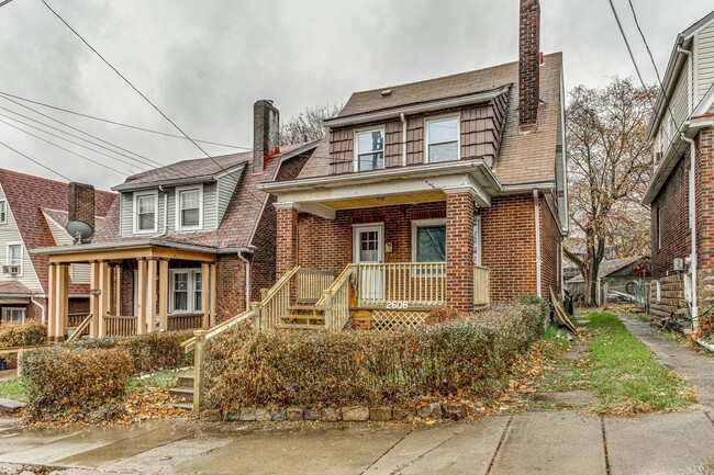 Building Photo - 2608 Belmar Pl