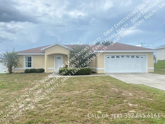 Three Bedroom Home in SE Ocala - Three Bedroom Home in SE Ocala