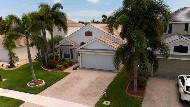 Photo - 110 Newberry Ln