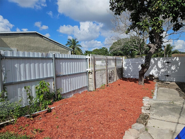 Photo - 6610 SW 26th St